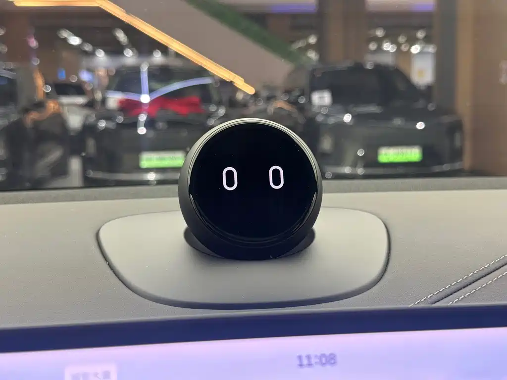 NIO ES6 — миниатюра 11