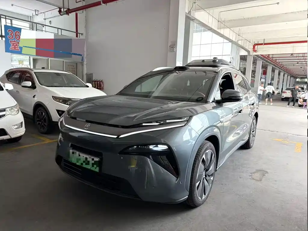 BYD Tang L