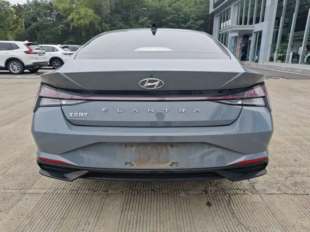 Hyundai Elantra — миниатюра 6