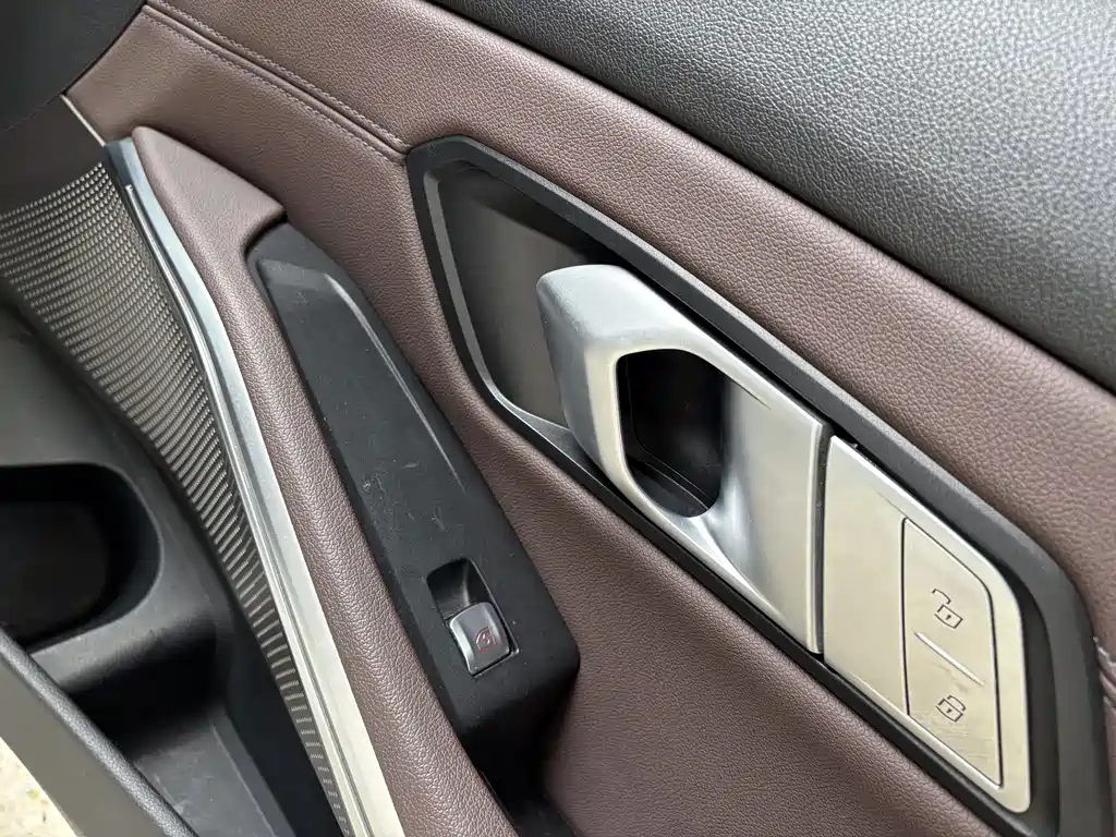 BMW 3 Series — миниатюра 41