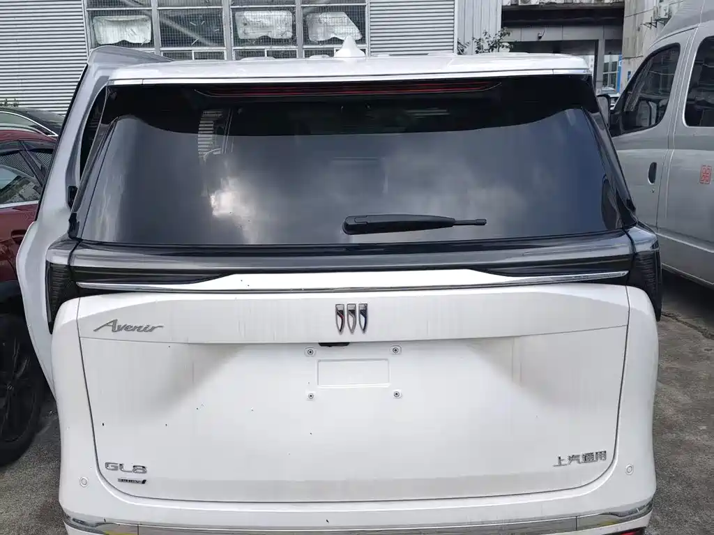 Buick GL8 Hybrid — миниатюра 7