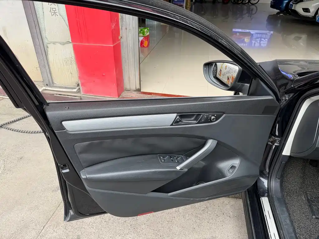 Volkswagen Passat — миниатюра 7