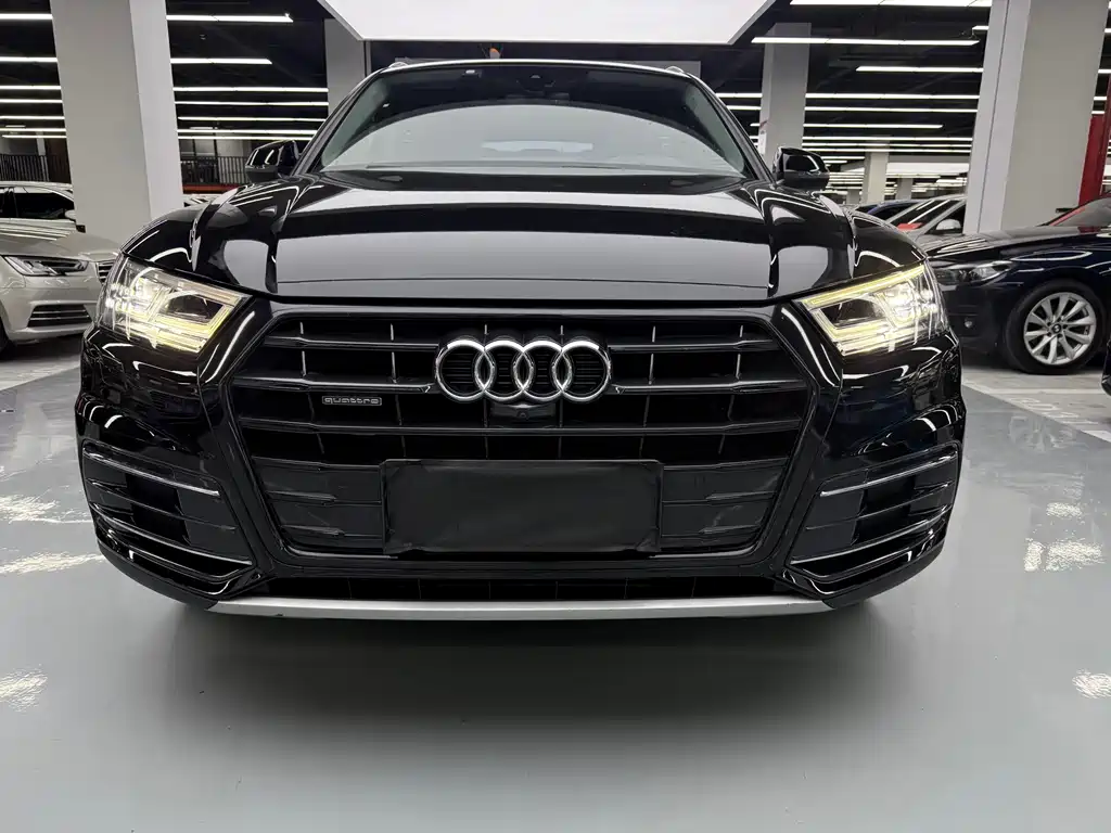 Audi Q5L — миниатюра 2