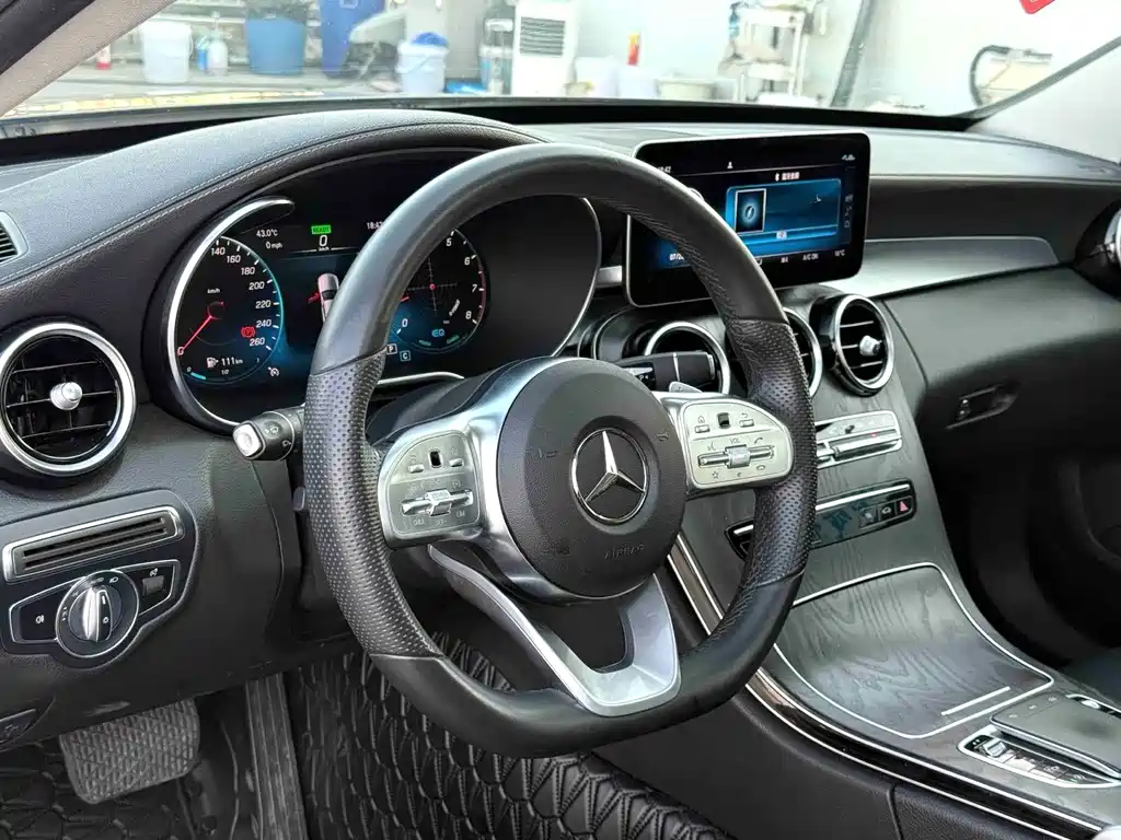Mercedes-Benz C-Class — миниатюра 3