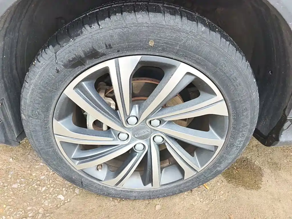 Geely Binyue — миниатюра 23