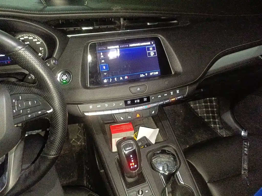 Cadillac XT4 — миниатюра 14