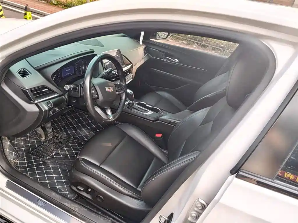Cadillac CT4 — миниатюра 4