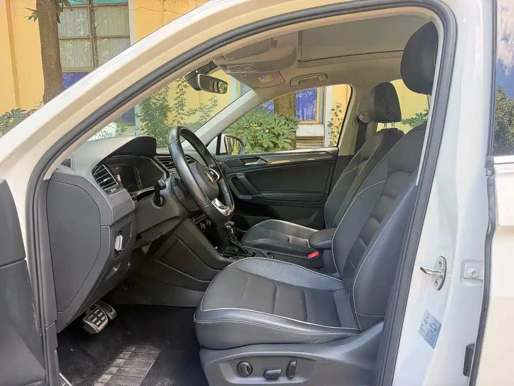 Volkswagen Tiguan L — миниатюра 4
