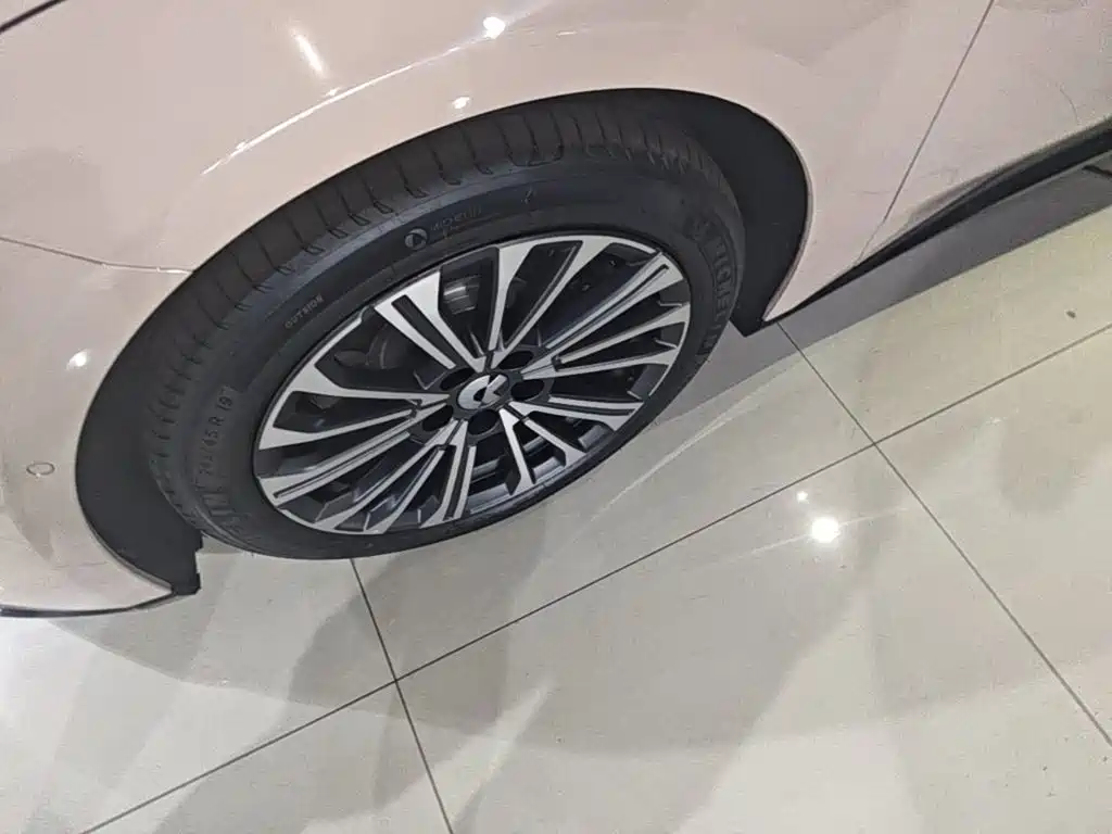 NIO ET5T — миниатюра 23