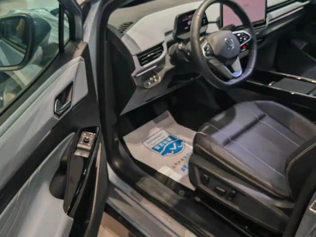 Volkswagen ID.4 X 2025 Smart