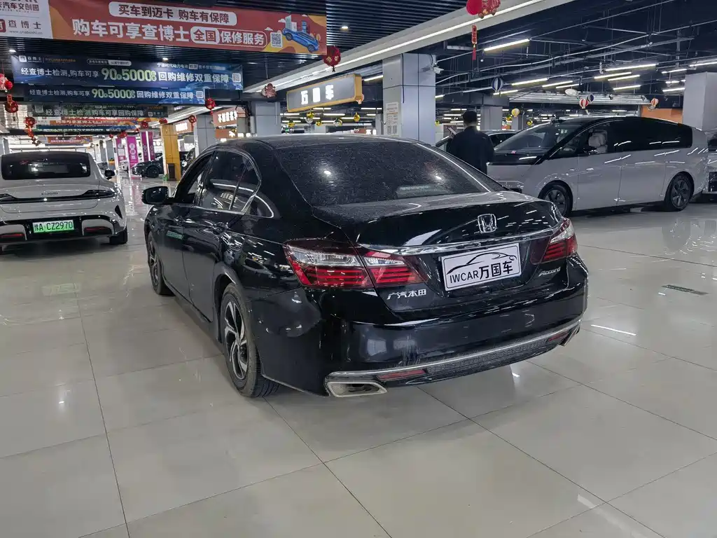 Honda Accord 2016 2.0L Luxury