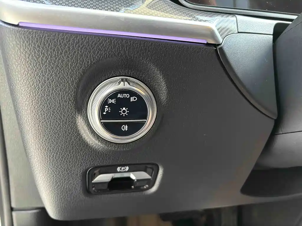 Mercedes-Benz C-Class — миниатюра 18