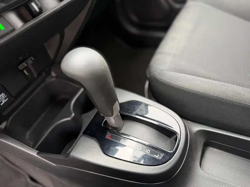 Honda Fit — миниатюра 7