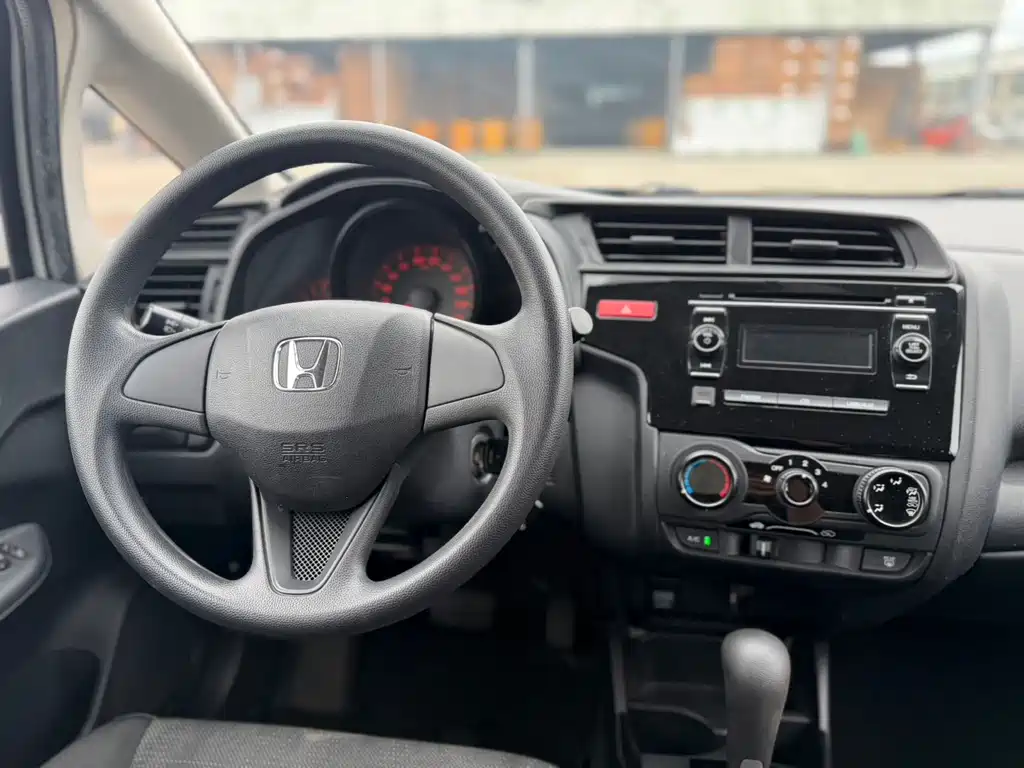 Honda Fit — миниатюра 10