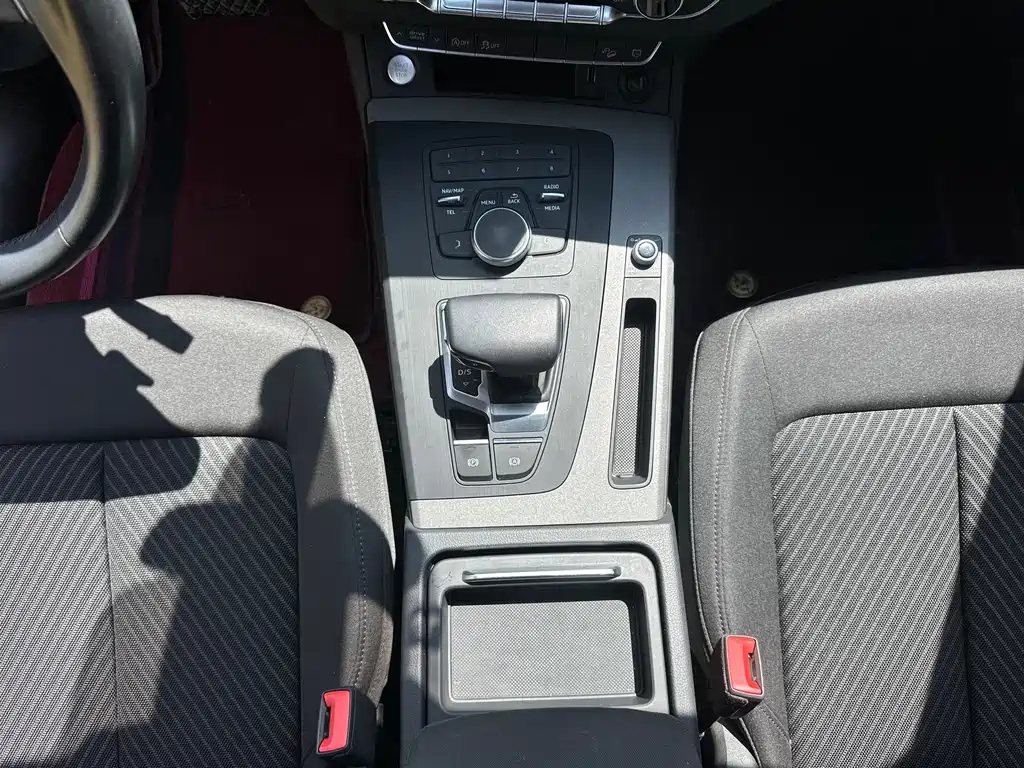Audi Q5L — миниатюра 12