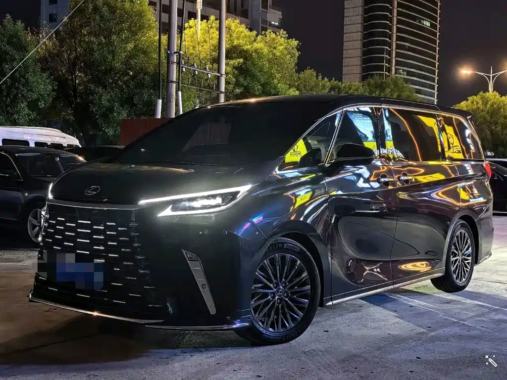 Lexus LM — миниатюра 2