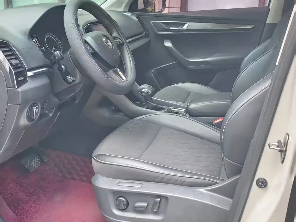 Skoda Karoq — миниатюра 8