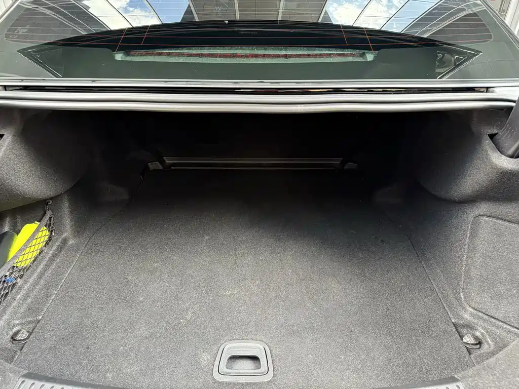 Mercedes-Benz E-Class — миниатюра 39
