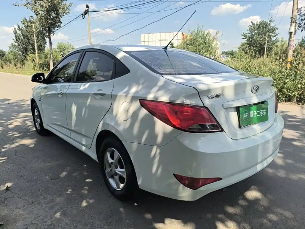 Hyundai Verna — миниатюра 5