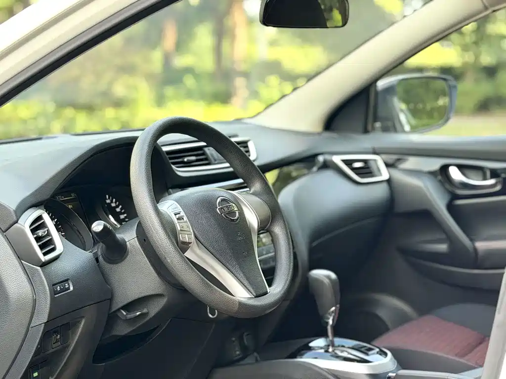 Nissan Qashqai — миниатюра 7