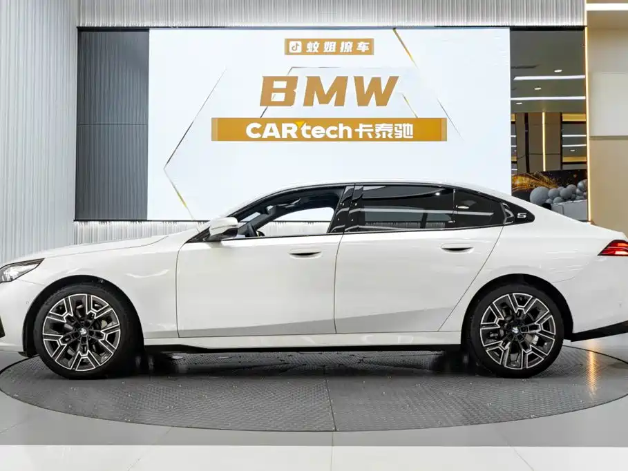 BMW 5 Series 5 2025 530Li Premium M Sport