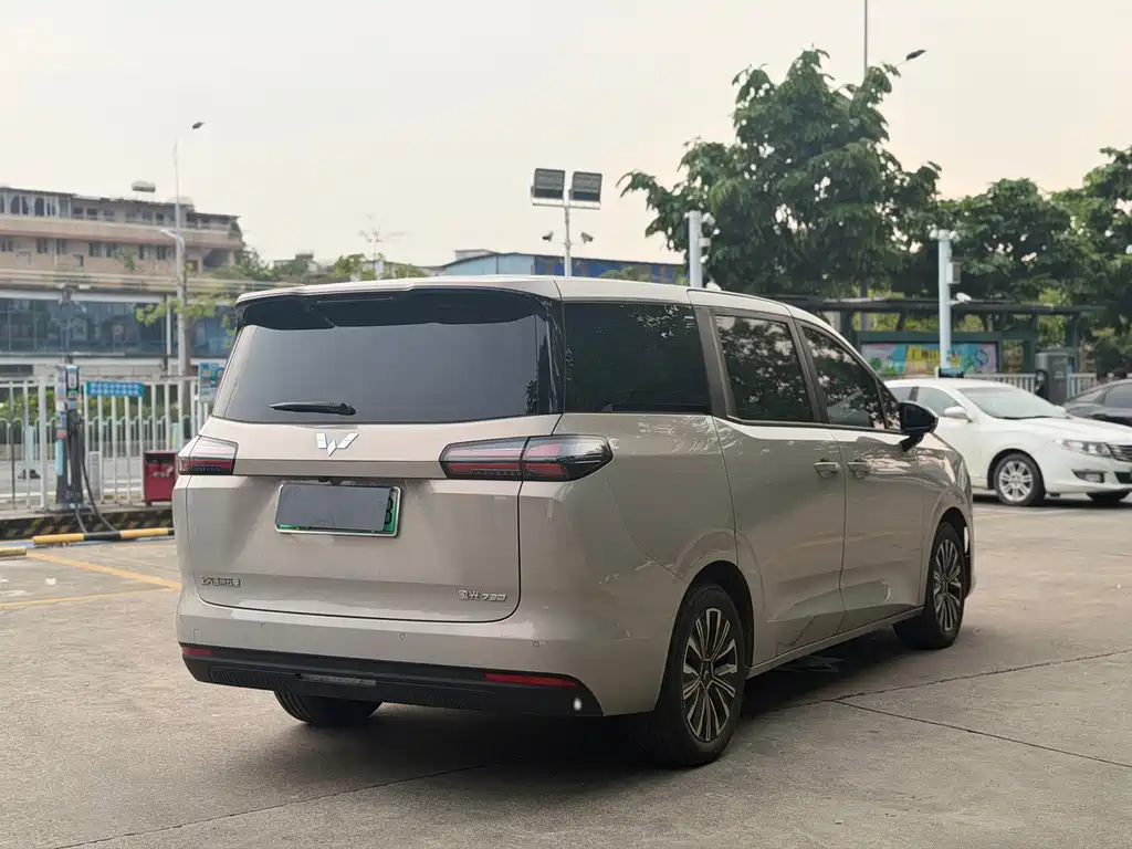 Wuling Xingguang 730 New Energy — миниатюра 4