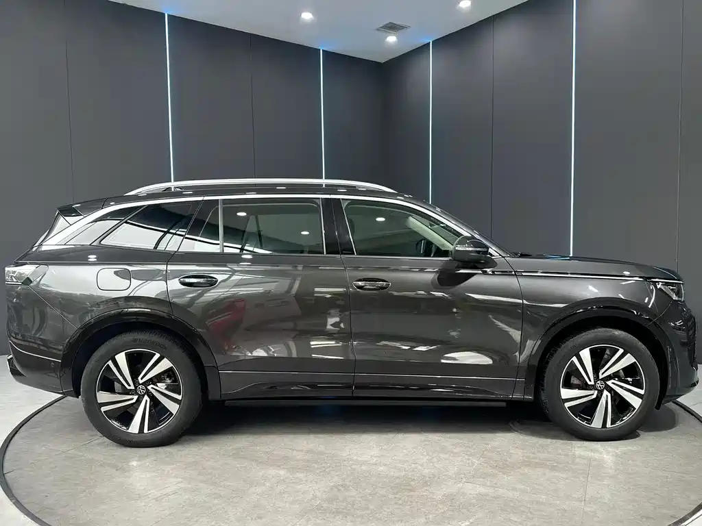 Volkswagen Tavendor 2024 380TSI R-Line