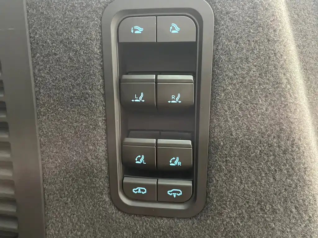 Denza Denza N9 — миниатюра 10