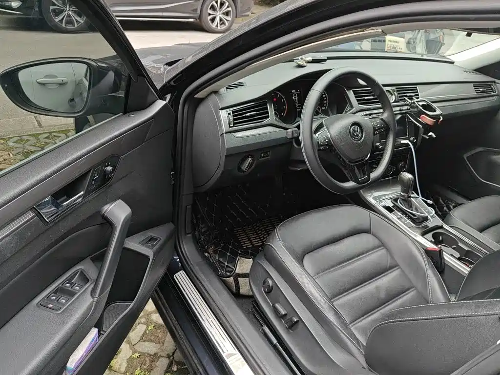 Volkswagen Passat — миниатюра 13