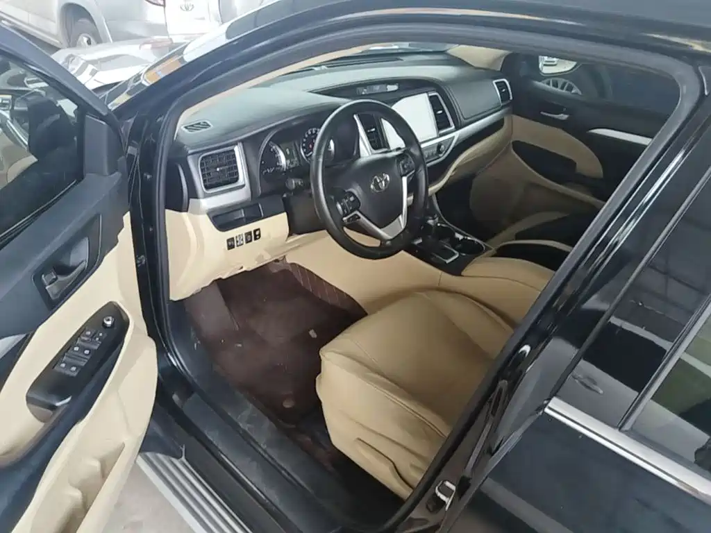 Toyota Highlander — миниатюра 21