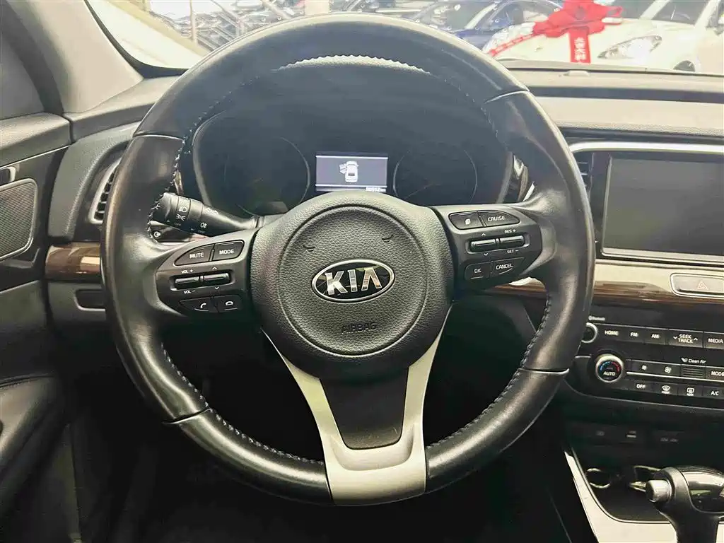 Kia K4 — миниатюра 16