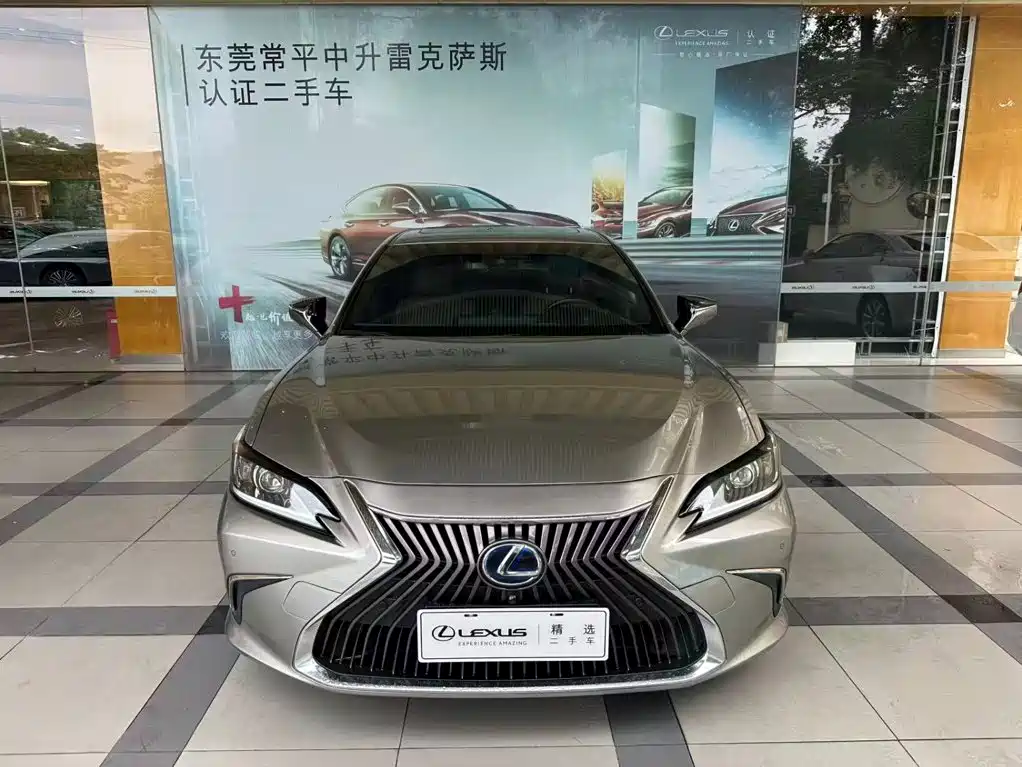 Lexus ES — миниатюра 2