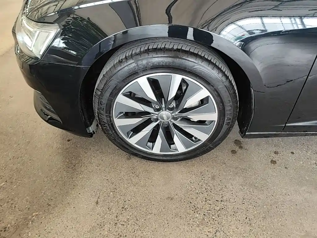 Audi A6L — миниатюра 23