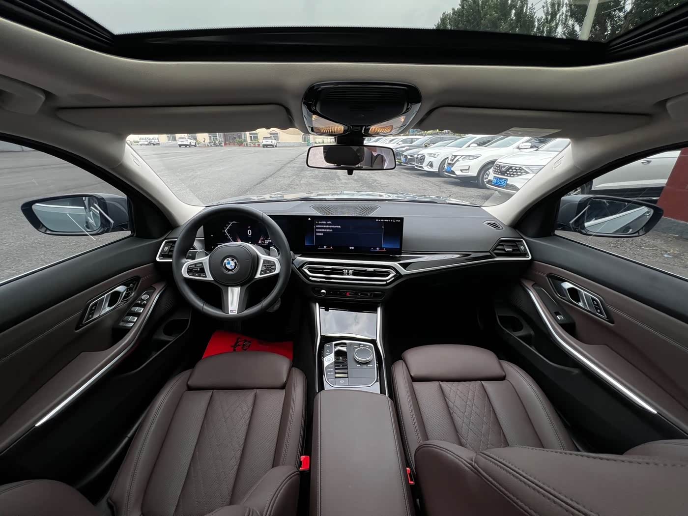 BMW 3 Series 2.0 л 2022 г. Серебристо-серый, пробег 10000 км