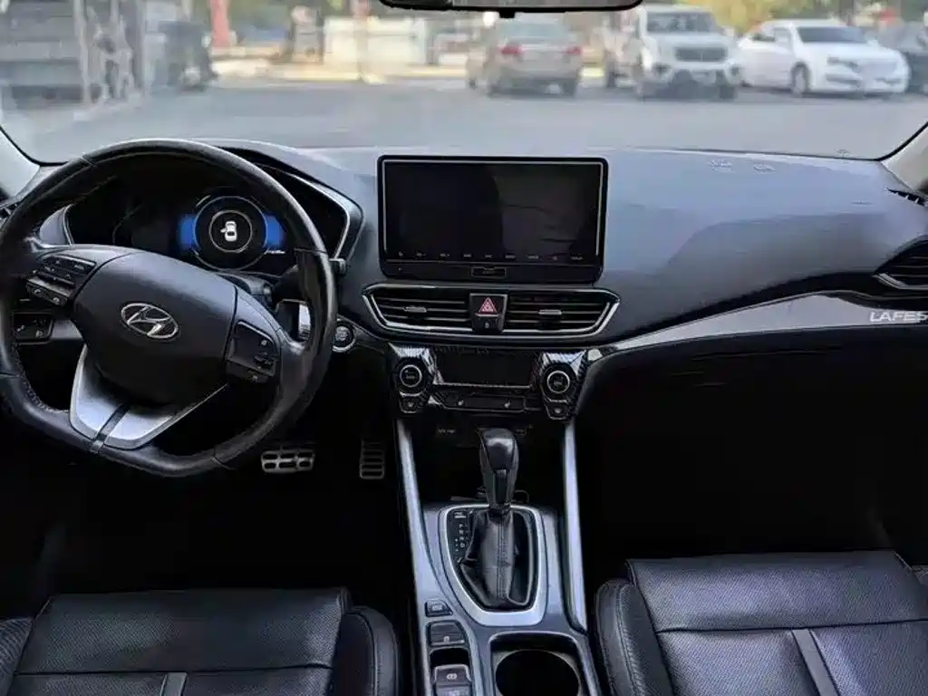Hyundai Fista — миниатюра 5