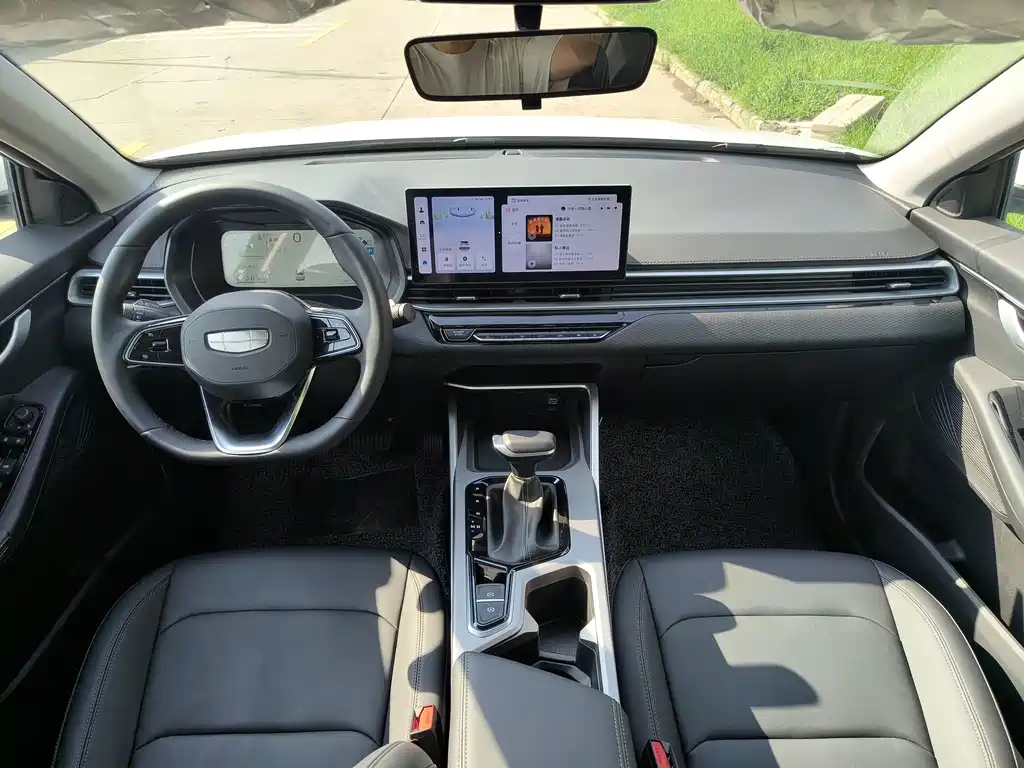 Geely Emgrand — миниатюра 8