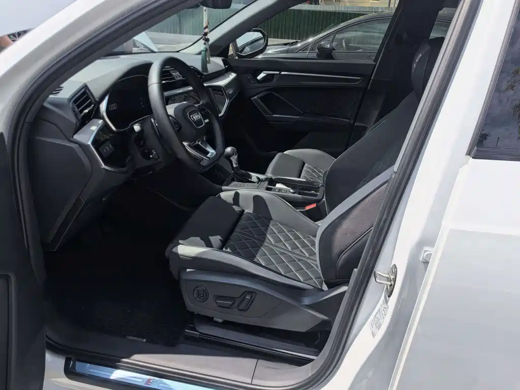 Audi Q3 — миниатюра 3