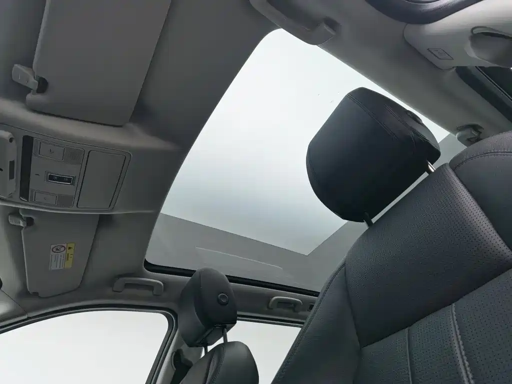 Land Rover Discovery Sport — миниатюра 14