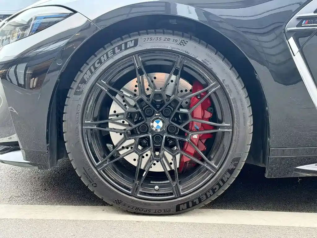BMW M4 — миниатюра 10