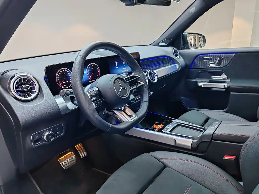Mercedes-Benz GLB AMG — миниатюра 7