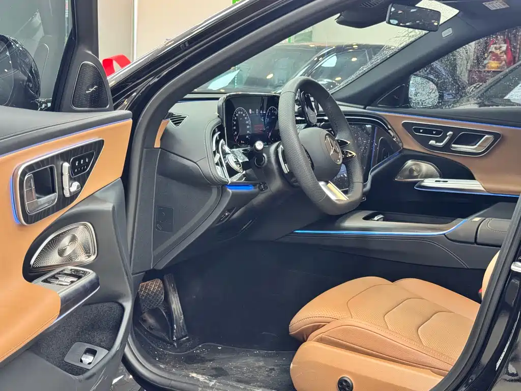 Mercedes-Benz E-Class E 2025 E 300 L Luxury Sport