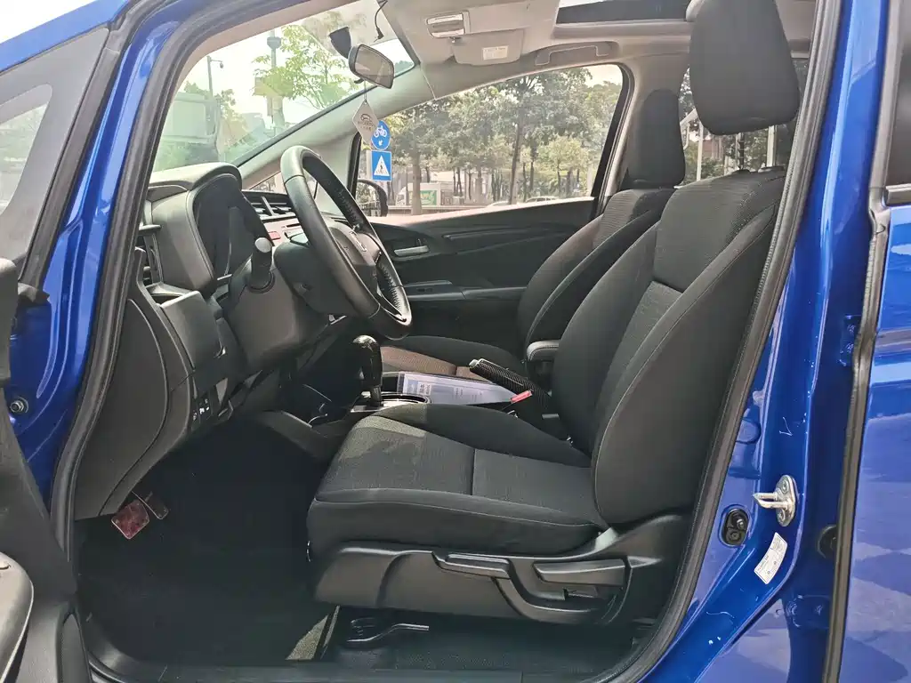 Honda Fit — миниатюра 5