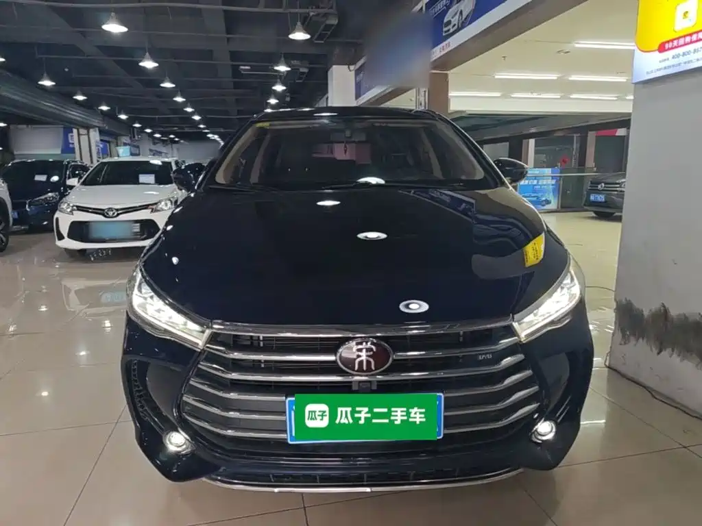 BYD MAX — миниатюра 3