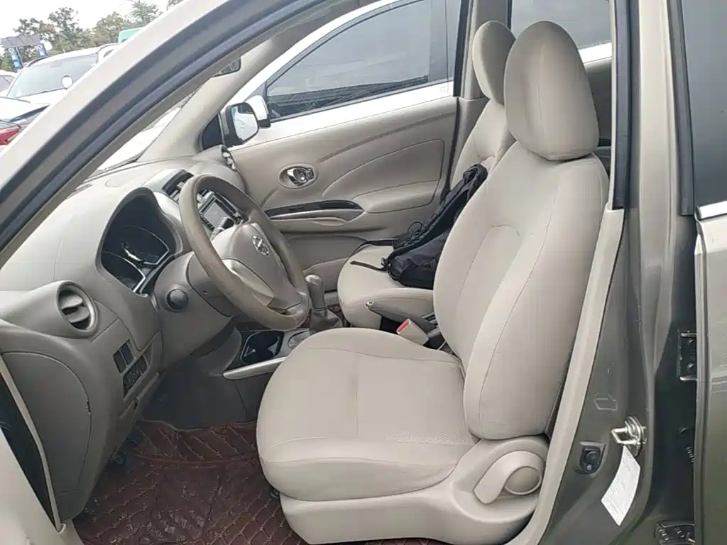 Nissan Sunny — миниатюра 15