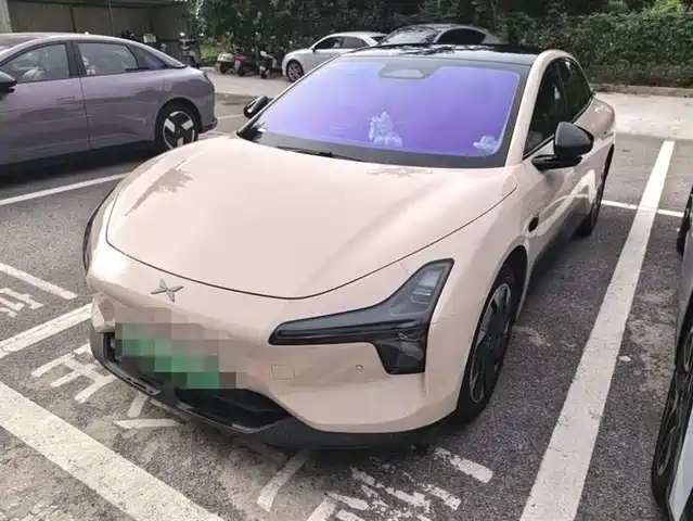2025 Xpeng Mona M03