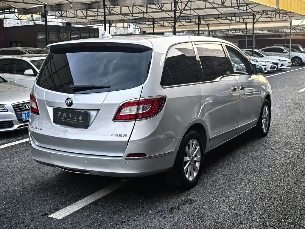 Buick GL8 2011 2.4L LT Luxury Executive