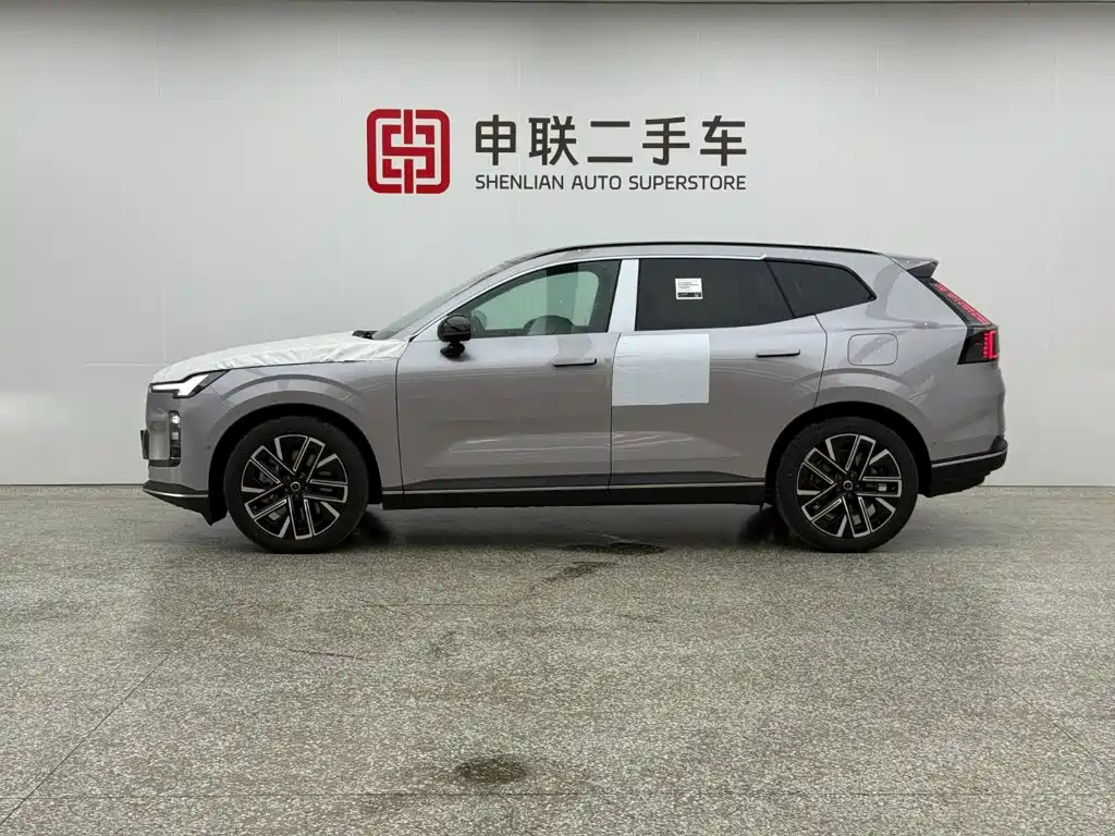 Volvo XC70 PHEV — миниатюра 11