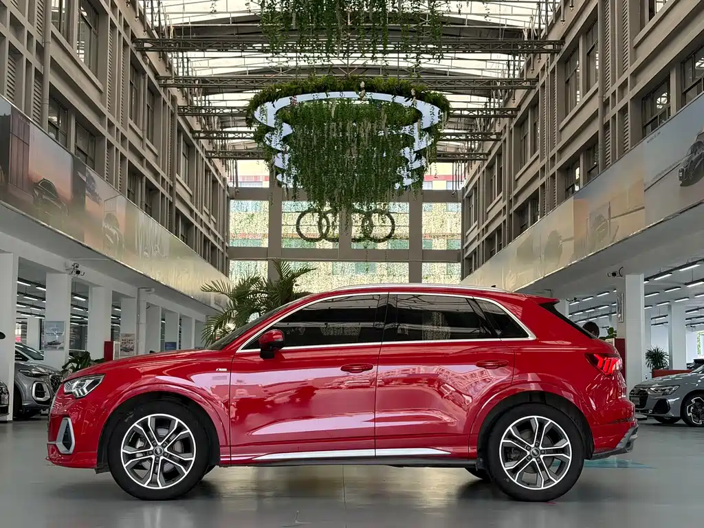 Audi Q3 — миниатюра 2