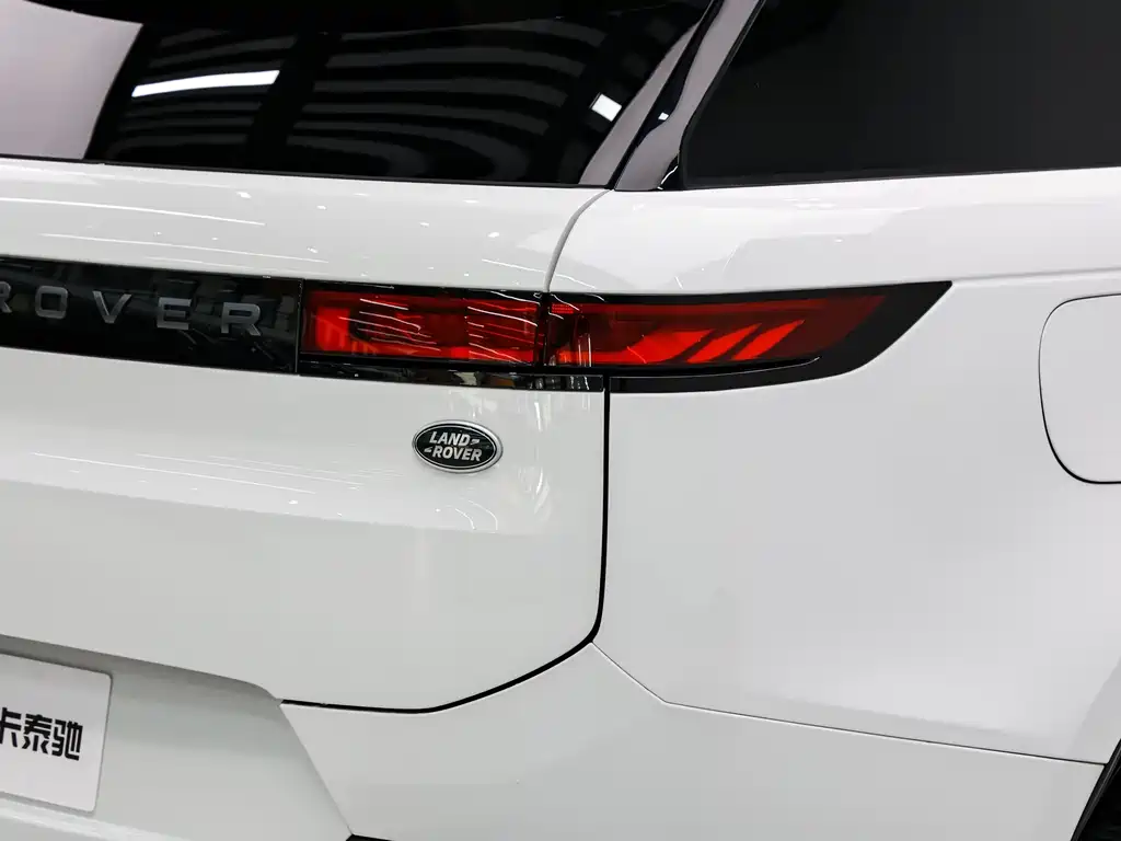 Land Rover Range Rover Sport 2025 400PS Dynamic SE