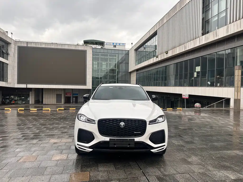 Jaguar F-PACE — миниатюра 2